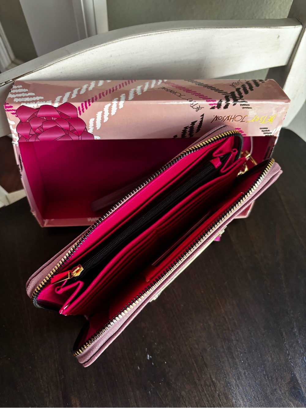 NWT Betsey Johnson Mauve Heart-Embossed Zip Wristlet NEW with Tags - Picture 9 of 13